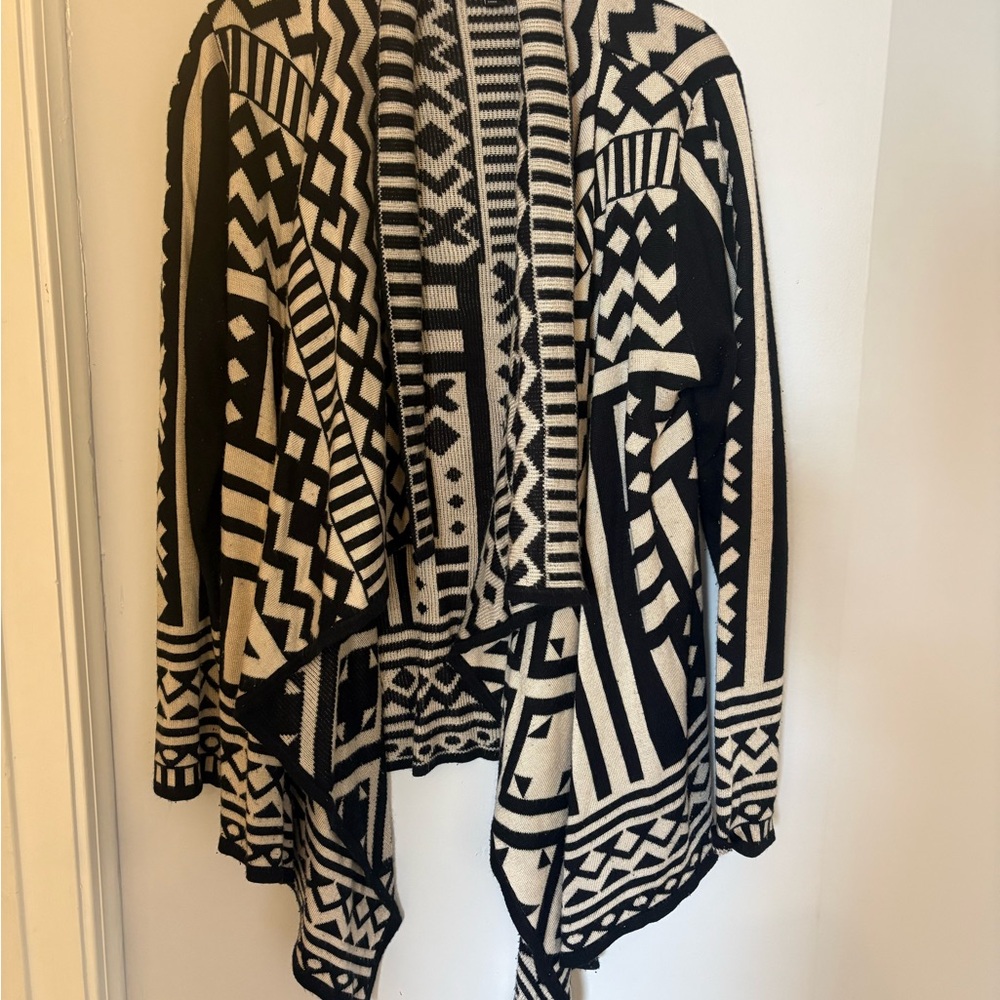 Geometric Open-Front Cardigan - Black & Cream